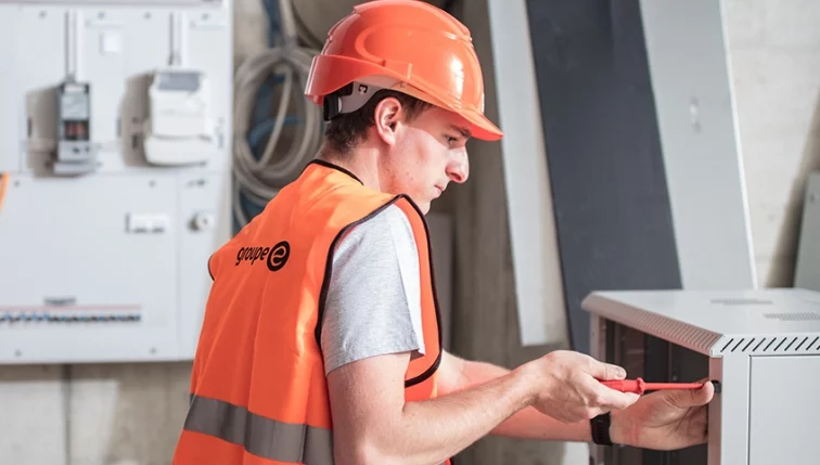 GEBÄUDETECHNIKPLANER IN HEIZUNG — GEBÄUDETECHNIKPLANERIN IN HEIZUNG EFZ