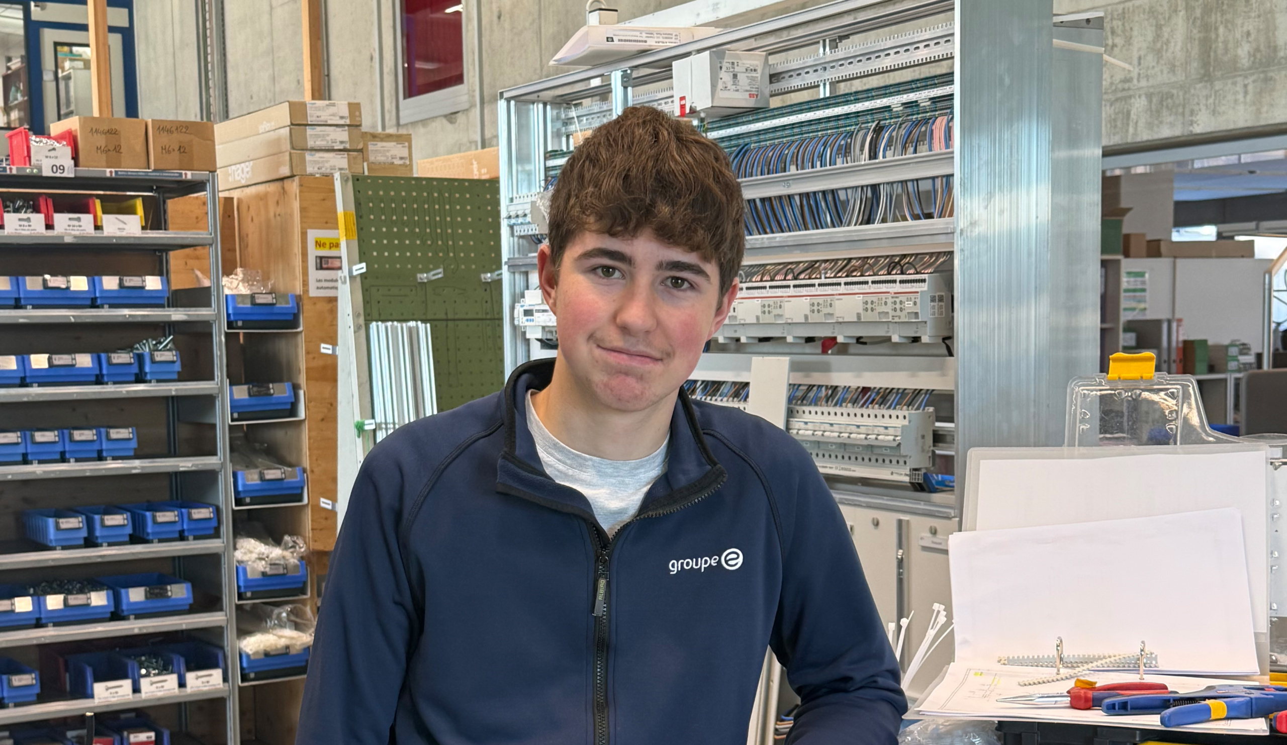 Créer, connecter, alimenter : le quotidien d’un jeune automaticien